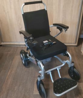 Wózek inwalidzki elektryczny Jazzy Składany elektryczny wózek inwalidzki