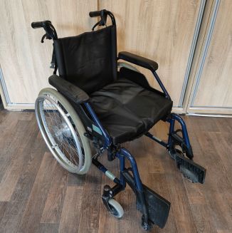 043 Wózek inwalidzki 043
