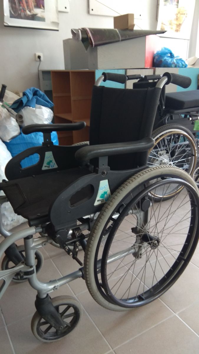 Wózek inwalidzki 12WOZ